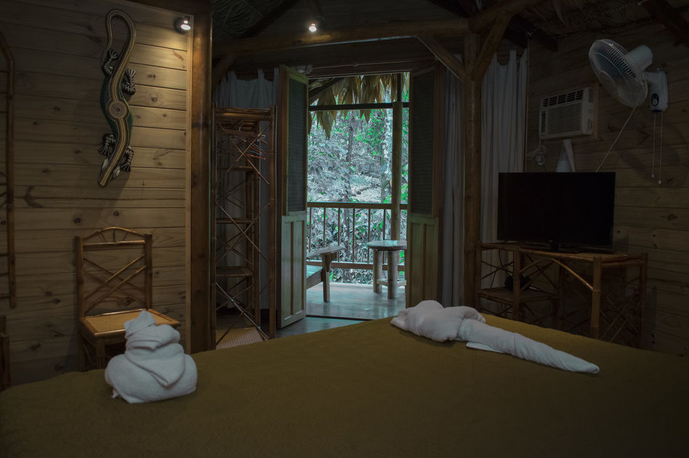 Bugabutik Hotel Resort Cocles Beach Exterior foto
